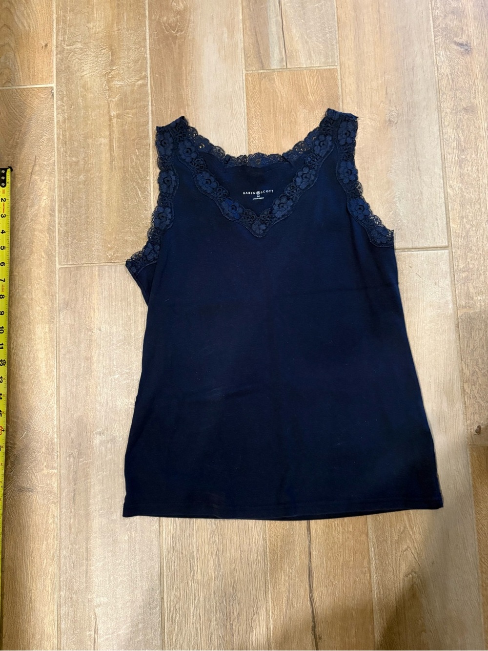 Lark & Ro Navy Lace-Trim V-Neck Camisole